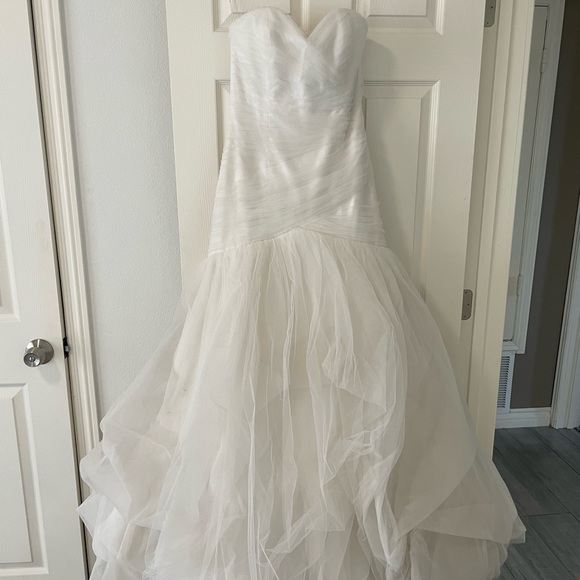 Anne Barge Wedding Dress - Size 4 or 6 - Picture 3 of 6